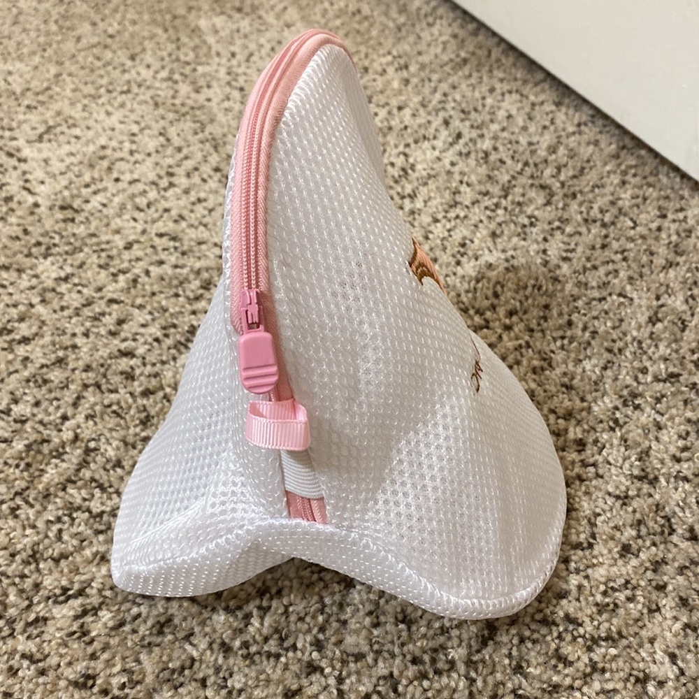 NWOT Lingerie bag for travel, washing, etc. zip up closure. Mesh material. - Picture 2 of 5
